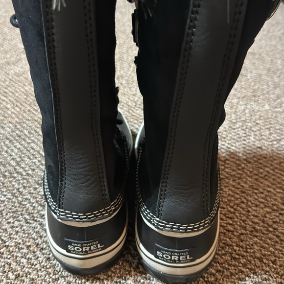 Women's Sorel Boots Excellent Condition - Picture 3 of 5